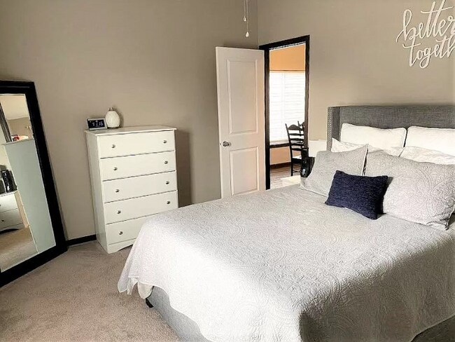 Building Photo - 478 RJ Dr