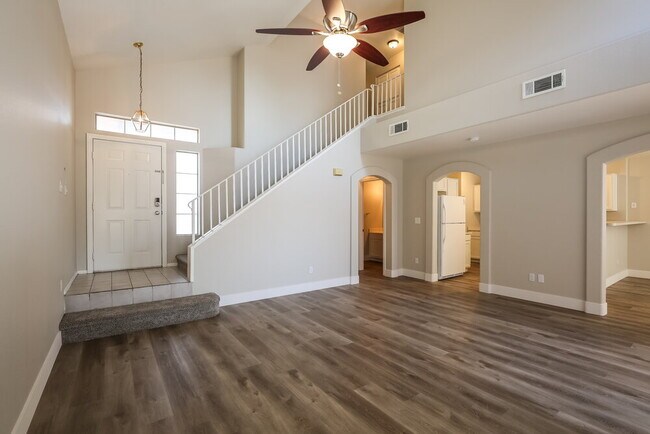 Building Photo - 4729 Cliff Breeze Dr