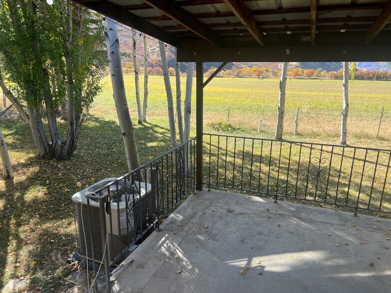 Building Photo - 3838 S Crazy Acres Rd