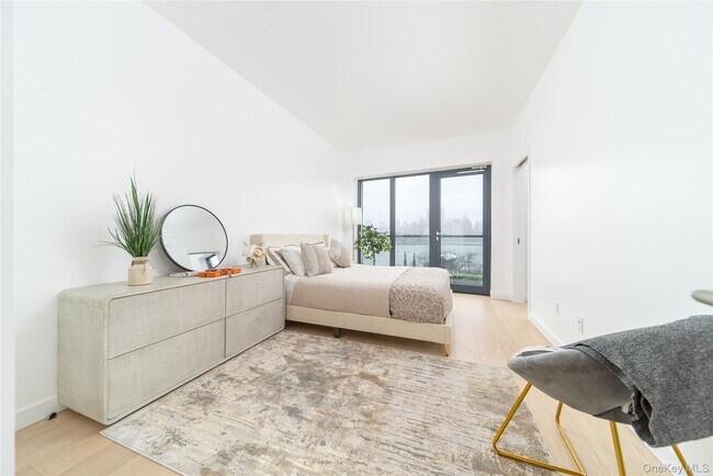 Building Photo - 30-05 Vernon Blvd