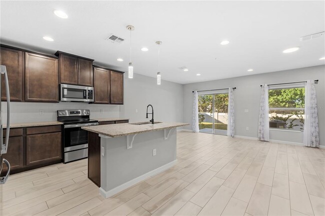 Building Photo - 260 Smugglers Way