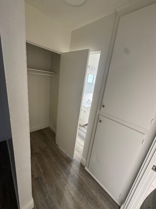 Building Photo - 1133 E Alosta Ave