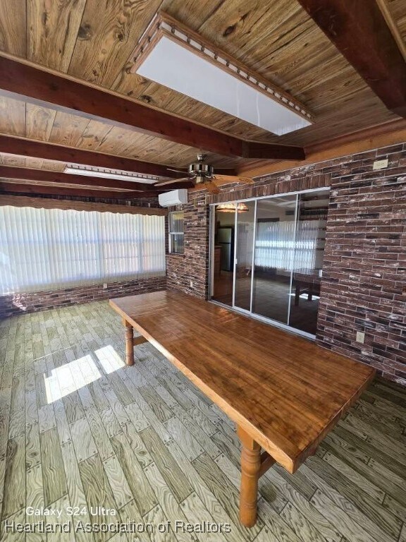 Building Photo - 3505 Golfview Rd