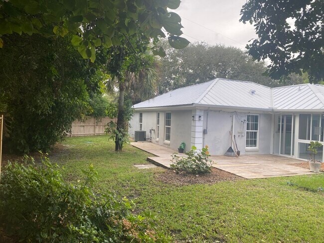 Building Photo - 1435 Wyn Cove Dr