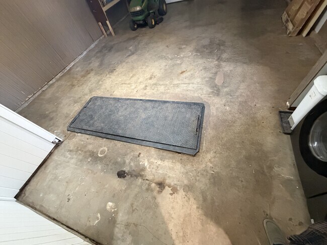 Building Photo - 4502 Jordan Ave