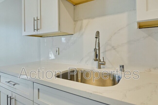 Building Photo - 255 S Rengstorff Ave