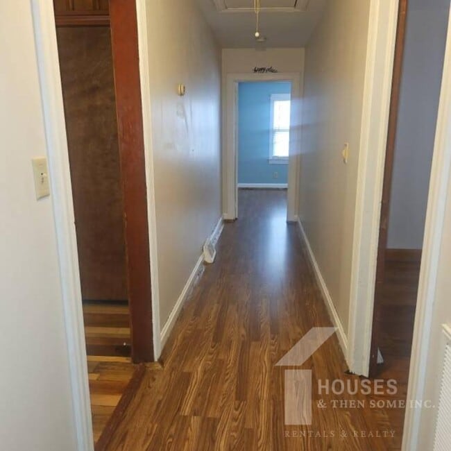 Building Photo - 813 Fox Squirrel Ridge Rd