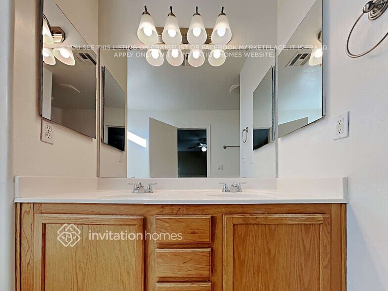Building Photo - 4159 E Rousay Dr