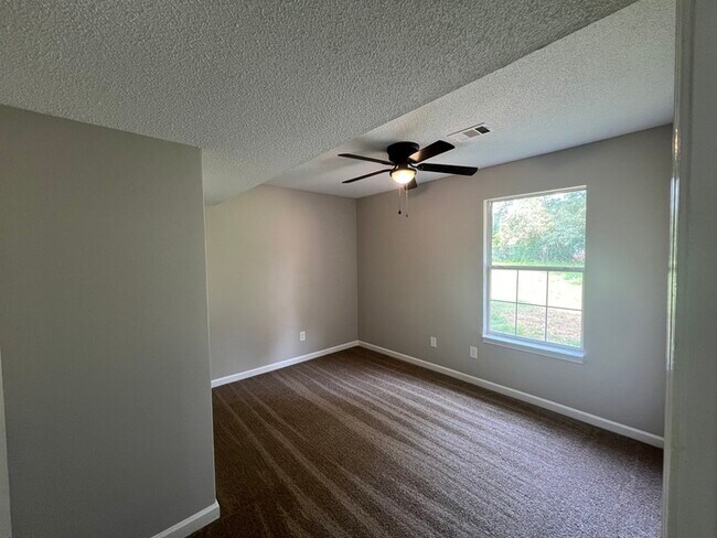 Building Photo - 23 Brandon Ridge