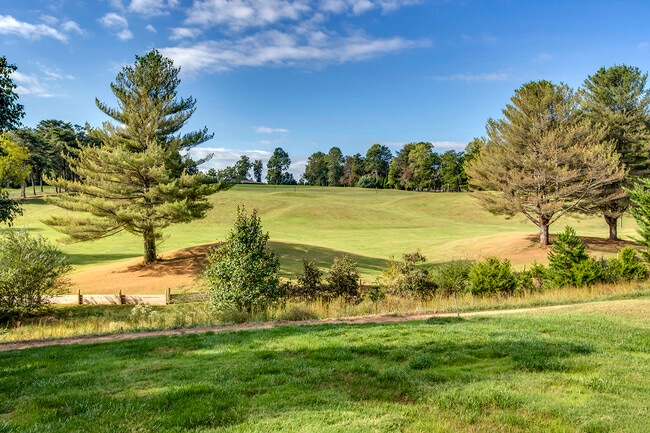 Building Photo - 134 Daleyuhski Way