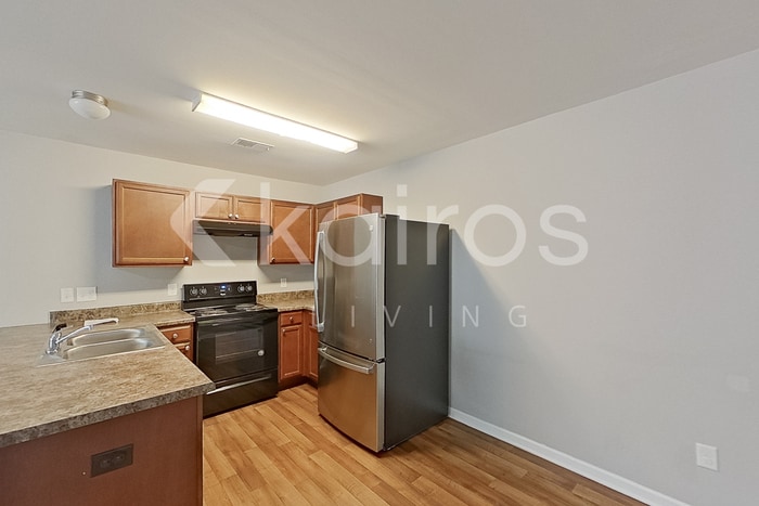 Building Photo - 1010 E Macree Terrace