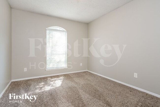 Building Photo - 8128 Modesto Dr