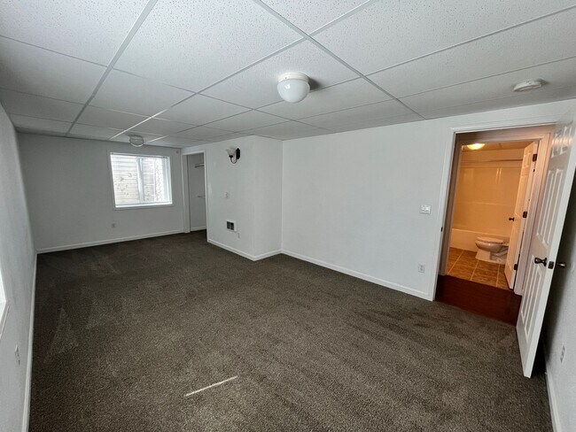 Building Photo - Bright 2 Bed / 2 Bath Basement Apartment with Garage Access – Driggs, ID