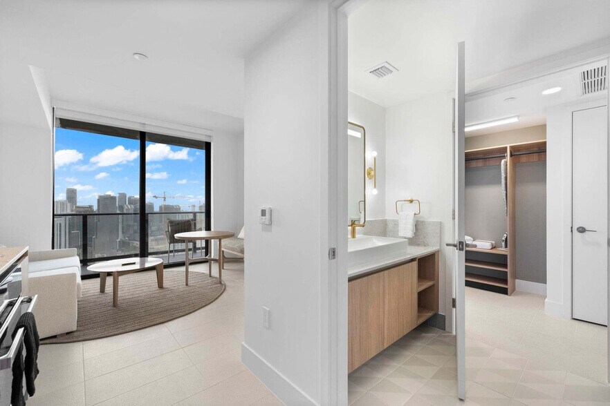 Primary Photo - 159 NE 6th St