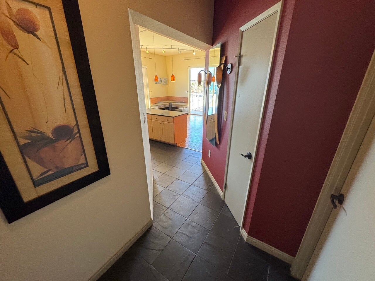 Building Photo - 488 E Ocean Blvd