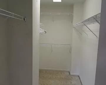 Building Photo - 548 Conservatory Ln