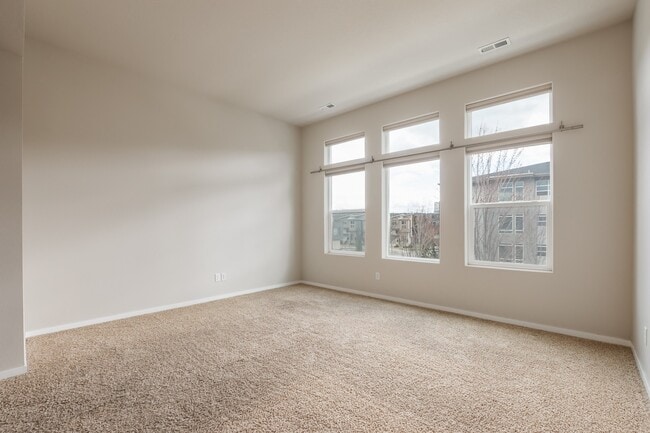 Building Photo - COMING SOON !! Kendall Yards, 3 Bedroom, 2.5 Bath Townhouse Now Available