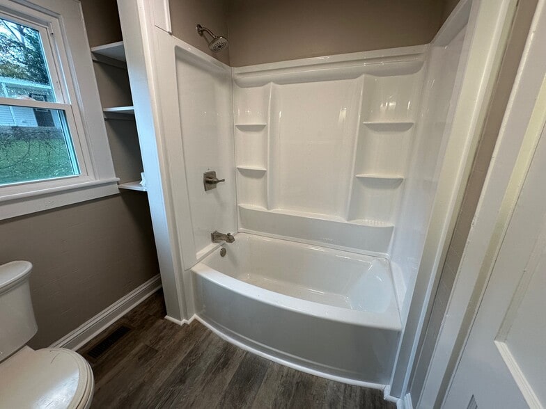 New tub/shower - 220 Lake St