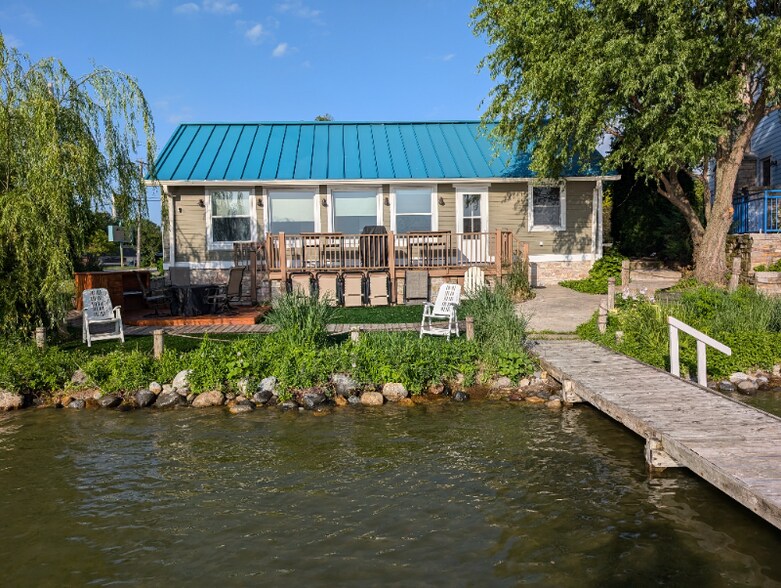 Primary Photo - 503 Wilmot Ave