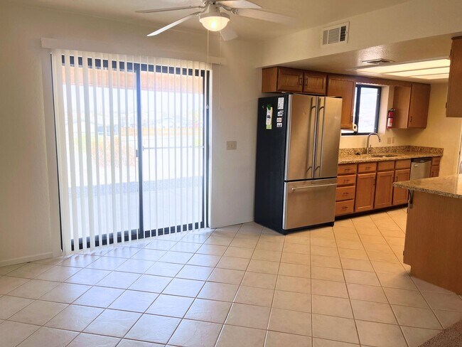 Building Photo - Lake views, lake views, lake views! Longte...