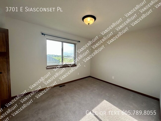 Building Photo - 3701 E Siasconset Pl