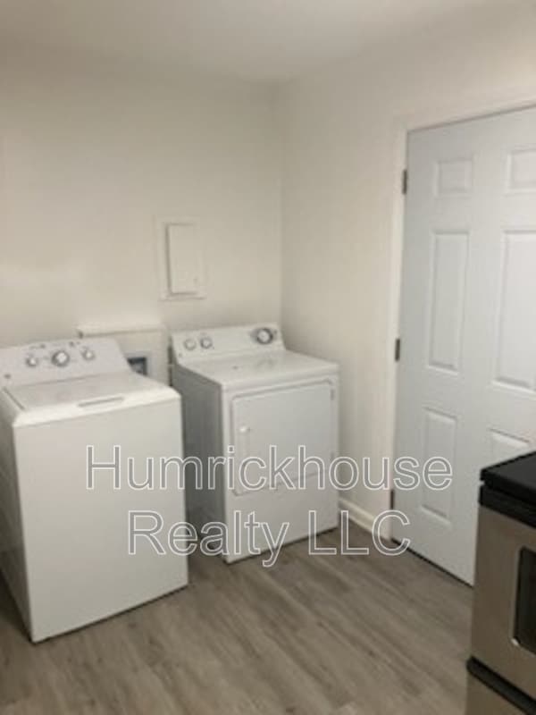 Building Photo - 1508 Holly Hill St