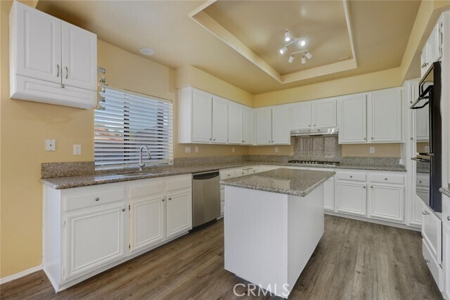 Building Photo - 325 Rainbow Terrace