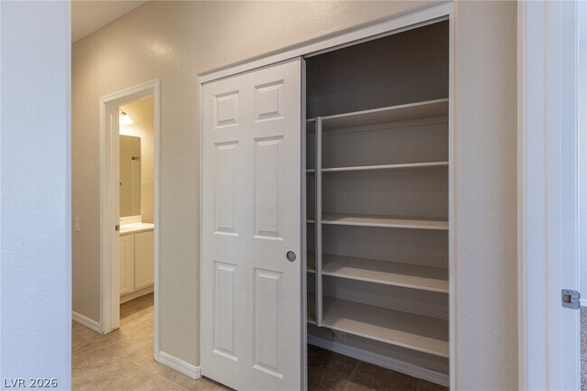 Building Photo - 1148 Kingston Hills Ct
