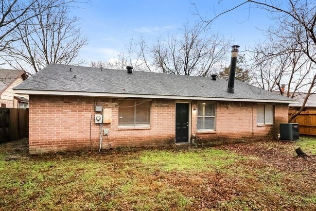 Building Photo - 14871 Shottery Dr