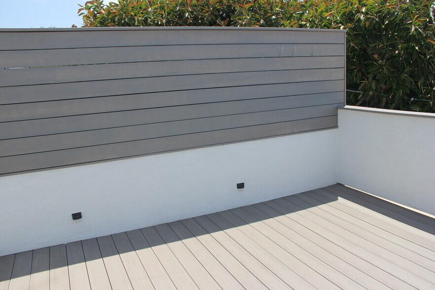 Building Photo - 227 La Paloma