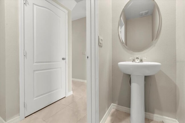 Building Photo - 5246 Mahogany Dr