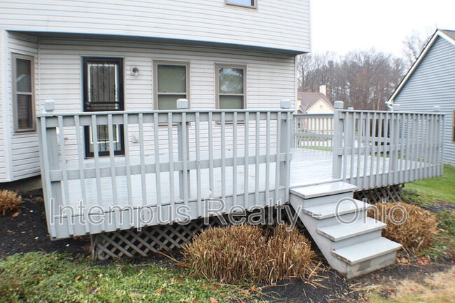 Building Photo - 370 Glenside Ln