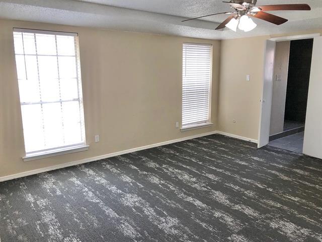 Building Photo - 613 Trail View Ln