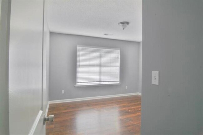 Building Photo - 3430 Roxee Run Cv