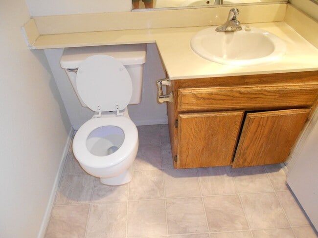 Building Photo - Lovely One bedroom Apartment in City Heights