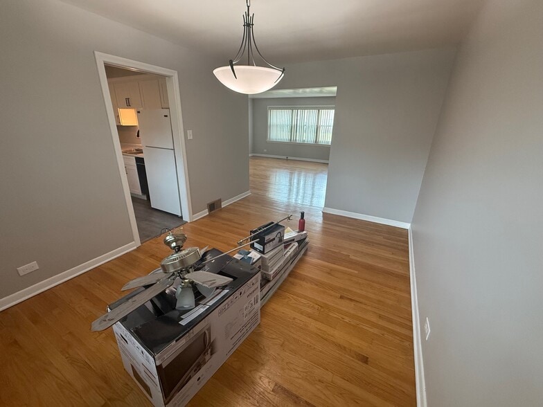 Dining - 10351 Milford St