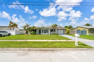 Building Photo - 2227 NW 65th Ave