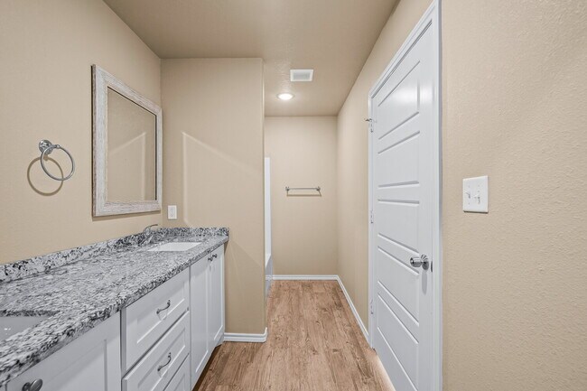 Building Photo - Modern 3/2 in Abernathy, TX