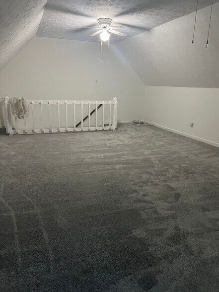 Building Photo - 1105 Sweetwater Cir