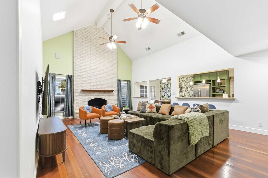 Building Photo - 13303 Southwalk St