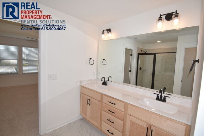 Building Photo - Gorgeous 3 bd home in Murfreesboro off of Veterans Pkwy. Loft and Office!