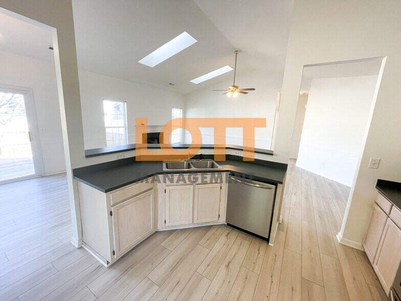 Building Photo - 106 Wilder Ct