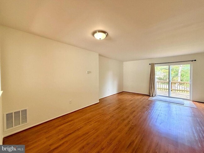 Building Photo - 6064 Majors Ln