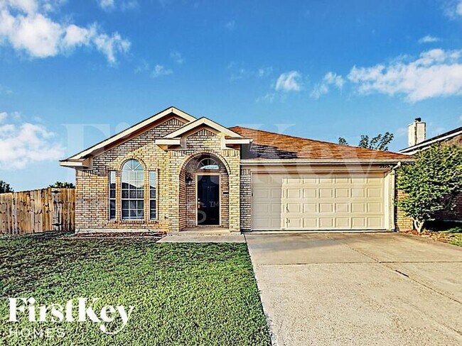 Primary Photo - 3955 Cypress Gardens Dr