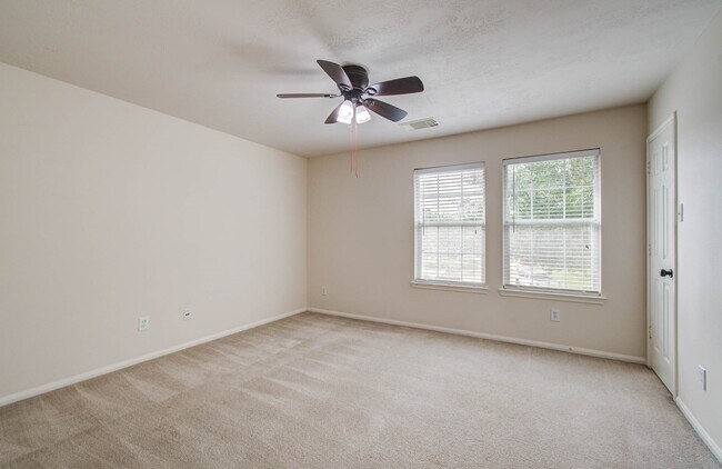 Building Photo - 14555 Gleaming Rose Dr