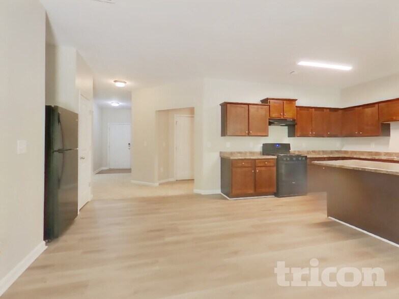 Building Photo - 338 Brookwood Crossing