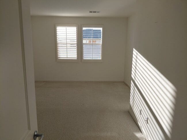 Building Photo - 2040 Quartet Loop