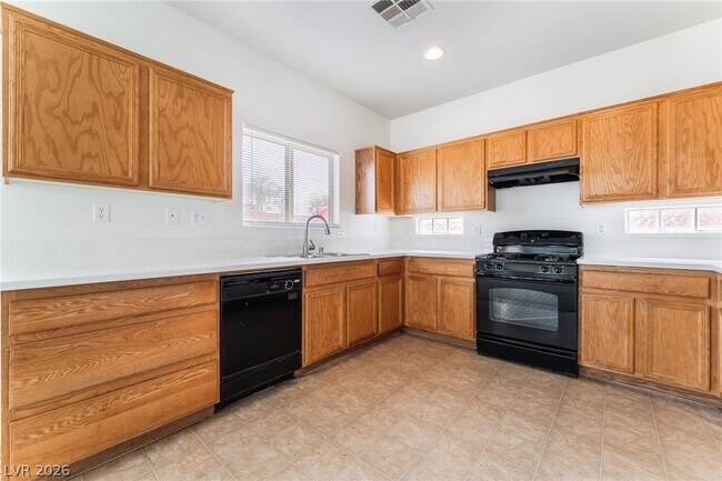 Building Photo - 6758 Lincoln Wood St