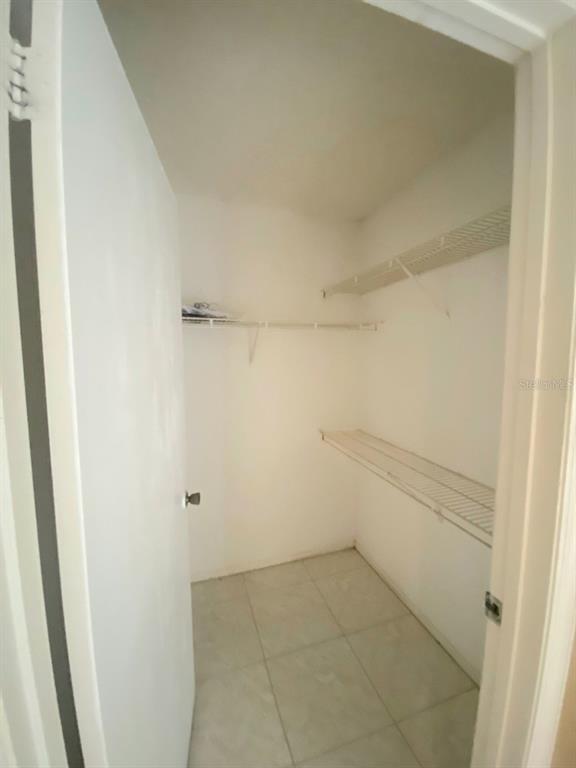 Building Photo - 10020 Strafford Oak Ct