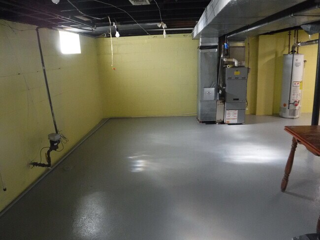 Building Photo - 1545 Atlantic St NE